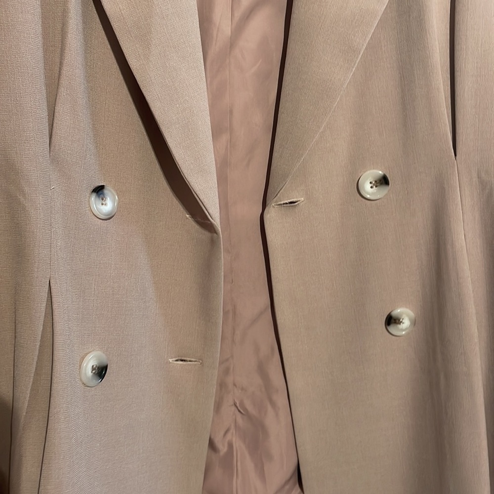 CHIC SINGED BLAZER from NA-KD - Picture 6 of 10